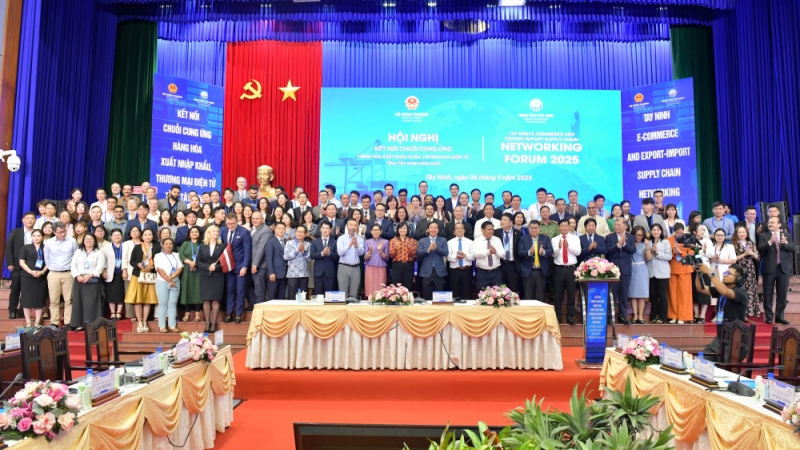 Thành công của hội nghị sẽ mở ra những cơ hội cho các doanh nghiệp của tỉnh Tây Ninh trong chuỗi kết nối, cung ứng hàng hóa xuất nhập khẩu và thương mại điện tử, mở rộng thị trường ra khu vực và toàn thế giới