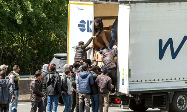 Anh &#8211; Pháp sắp ký thỏa thuận giải quyết khủng hoảng nhập cư