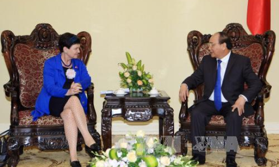 Phó Thủ tướng Nguyễn Xuân Phúc tiếp Quốc Vụ khanh Anh