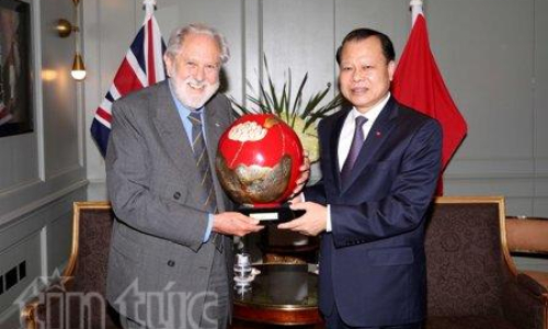Phó Thủ tướng Vũ Văn Ninh tiếp Đặc phái viên Thủ tướng Anh