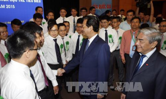 Thủ tướng gặp mặt 70 nhà khoa học trẻ tiêu biểu