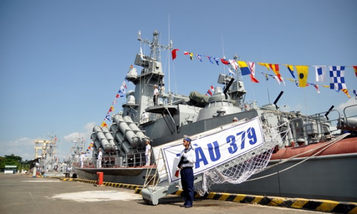 Nga bàn giao cho Việt Nam cặp tàu hộ vệ tên lửa