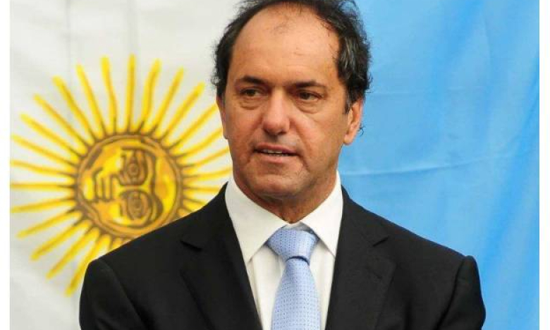 Ứng cử viên đảng cầm quyền Daniel Scioli dẫn đầu