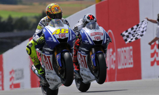 MotoGP 2015: Cuộc chiến của những “gà” nhà
