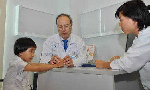 Bác sĩ Stéphane Guero trở lại Việt Nam