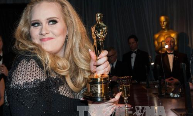 Album &#8220;25&#8221; của Adele bán sạch 2,3 triệu bản trong 3 ngày