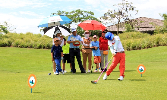 Đặng Quang Anh vô địch lứa tuổi U10 tại giải Golf trẻ thế giới