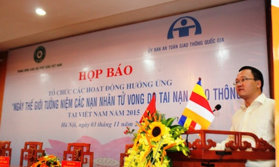 Đông đảo du khách tại liên hoan ẩm thực quốc tế