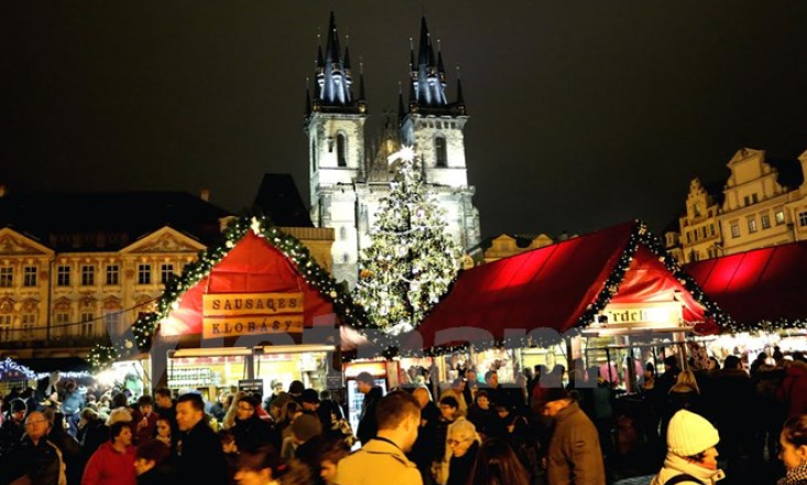 Phiên chợ Giáng sinh lâu năm làm nên nét độc đáo của Prague