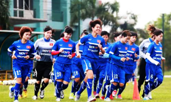 Đội tuyển nữ đá giao hữu với tuyển Trung Quốc