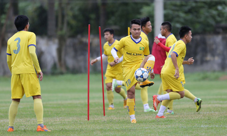 Nhiều đội bóng V.League đồng loạt khai xuân