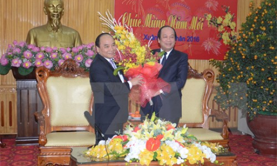 Các vị lãnh đạo thăm và chúc Tết tại tỉnh Hà Nam, Quảng Ninh