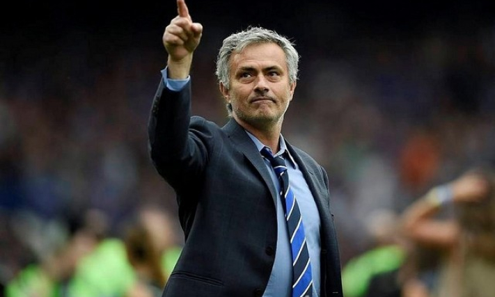 Chưa đến MU, Jose Mourinho đã lên kế hoạch mua 5 hậu vệ