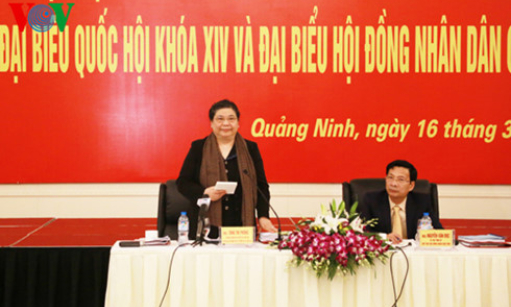 PCT Quốc Hội Tòng Thị Phóng kiểm tra công tác bầu cử ĐBQH ở Quảng Ninh