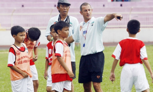 ‘Đàn em’ Công Phượng thua đậm trước ngày dự ‘World Cup’