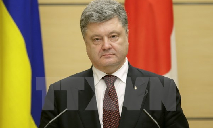 Tổng thống Ukraine Poroshenko bác bỏ việc giải tán quốc hội