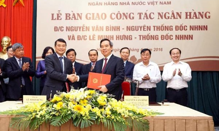 Tân Thống đốc Ngân hàng Nhà nước Lê Minh Hưng nhận bàn giao công tác