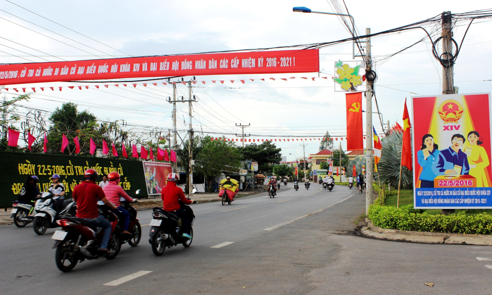 Đại biểu Quốc hội đơn vị bầu cử số 2 tiếp xúc cử tri vùng thượng huyện Cần Đước