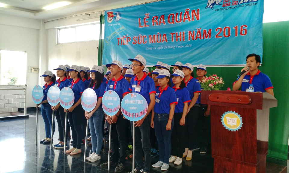 Lễ ra quân chương trình “Tiếp sức mùa thi” năm 2016