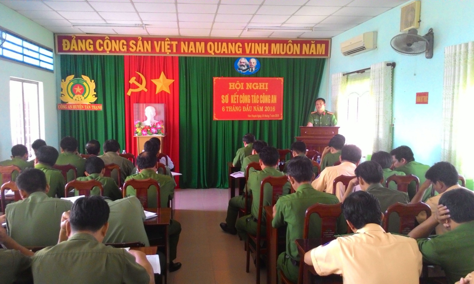 Công an huyện Tân Thạnh sơ kết công tác 6 tháng năm 2016