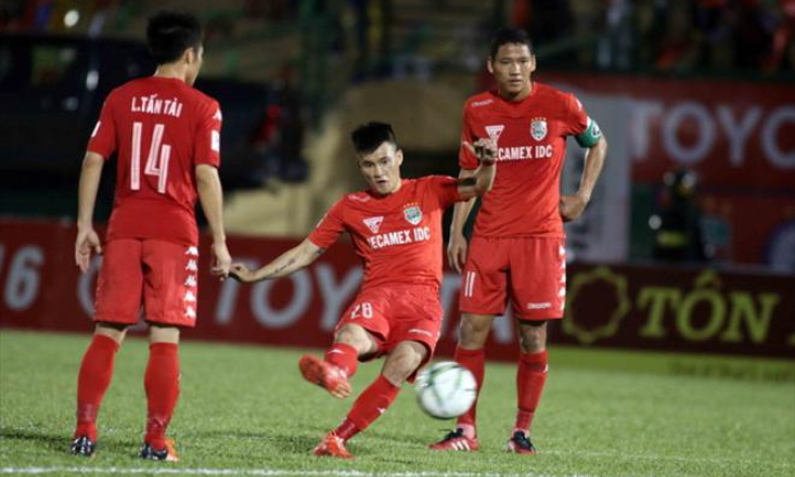 Công Vinh và 10 cầu thủ khác không được thi đấu tại vòng 18 V.League