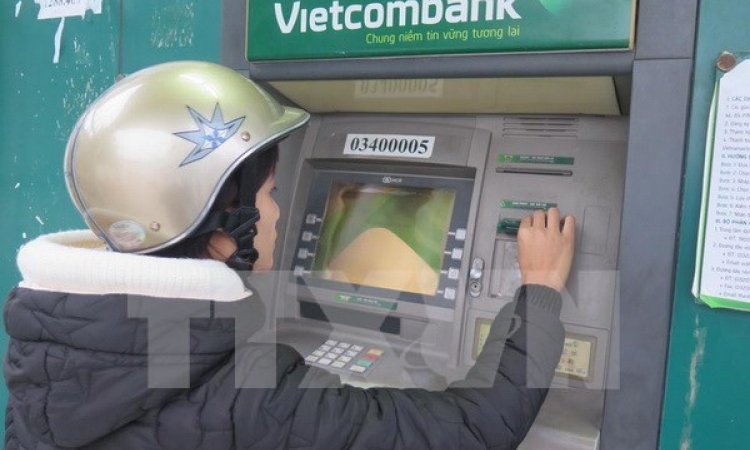 Nâng hạn mức rút tiền lên 5 triệu đồng, máy ATM hoạt động 24/7