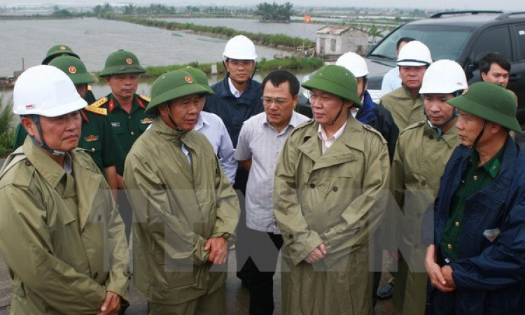 Phó Thủ tướng kiểm tra phòng chống bão ở Hải Phòng, Quảng Ninh