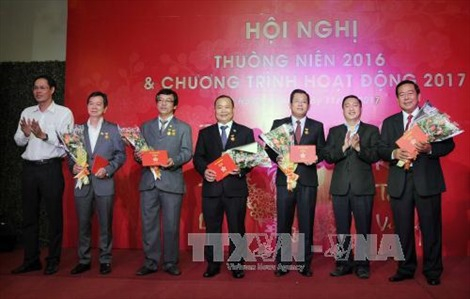 Trao danh hiệu "Nghệ nhân Ưu tú" cho các cá nhân ngành kim hoàn