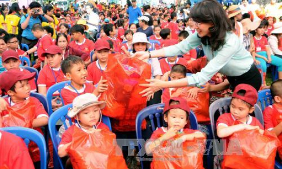 3,5 tỷ đồng chăm lo Tết cho người nghèo, trẻ mồ côi