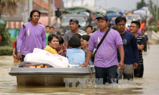 Mưa lớn cả tuần nhấn chìm 10 tỉnh miền nam Thái Lan