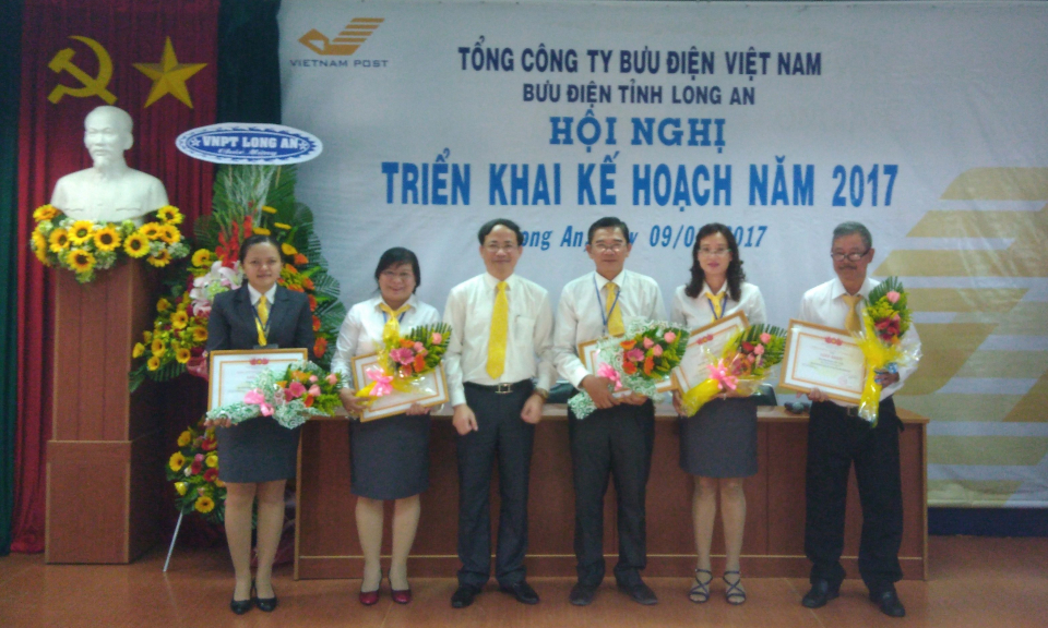 Bưu điện Long An triển khai kế hoạch năm 2017