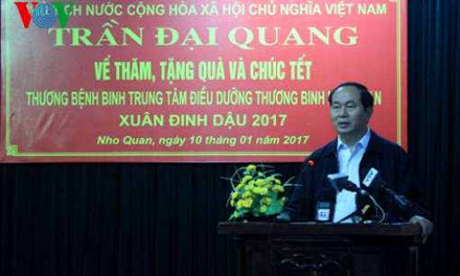 Chủ tịch nước Trần Đại Quang chúc Tết thương bệnh binh tại Ninh Bình