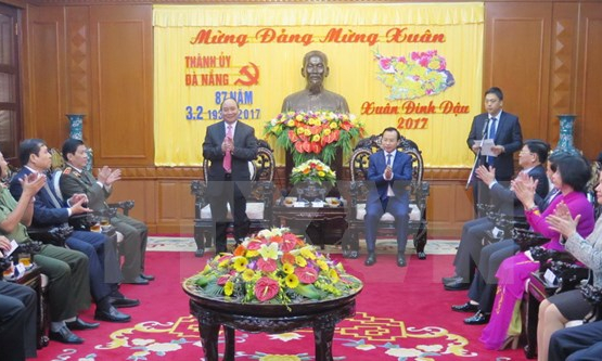 Thủ tướng &#8220;xông đất,&#8221; chúc Đà Nẵng tổ chức thành công APEC 2017