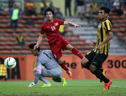 U23 Viet Nam vs U23 Malaysia, 18h00 ngay 72 Tan cong tong luc hinh anh