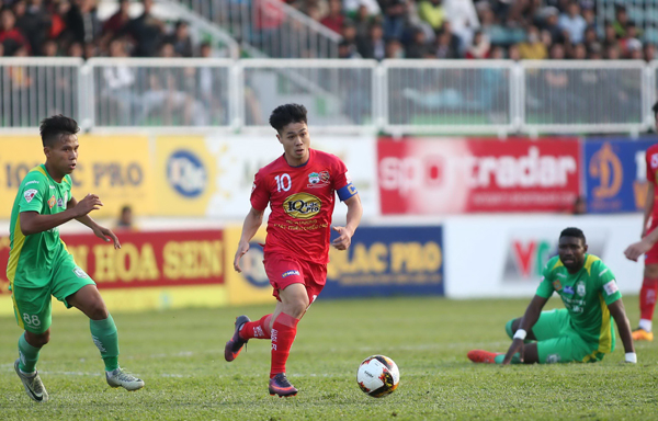 Truoc vong 6 V.League FLC Thanh Hoa mat ngoi dau, Cong Phuong se lap hat-trick hinh anh 2