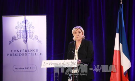 Các ứng viên Marine Le Pen và Emmanuel Macron sẽ dẫn đầu ở vòng 1 bầu cử Pháp