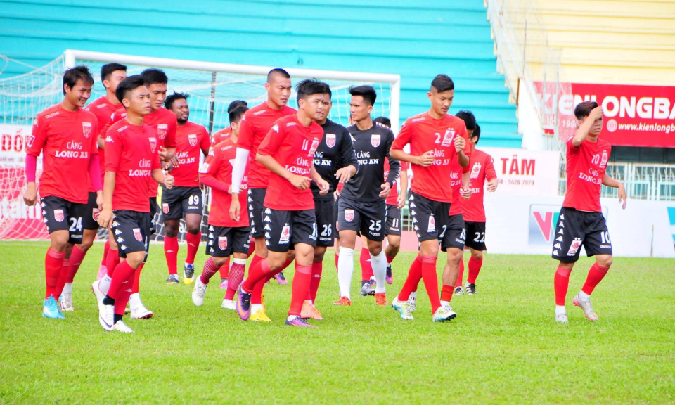 Trước vòng đấu thứ 10 V-League 2017: Khó khăn vây bủa Long An.