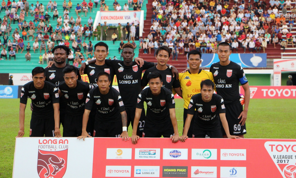 Đấu bù vòng 9 V-League: Long An dốc toàn lực với Hà Nội FC