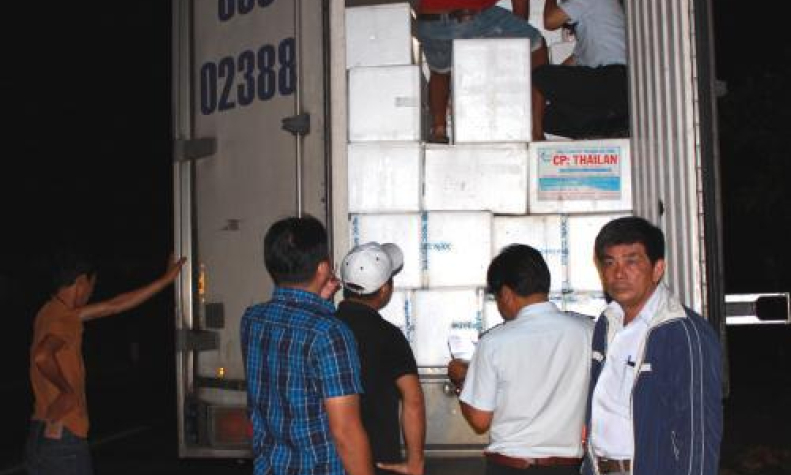 Bạc Liêu: Phát hiện đoàn xe tải chở 6 triệu con tôm giống chưa qua kiểm dịch