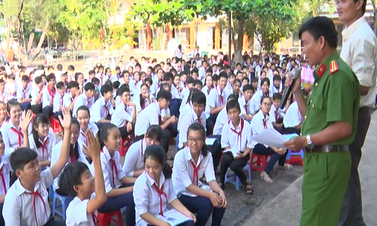 Bến Lức: Đẩy mạnh tuyên truyền phòng chống ma túy học đường