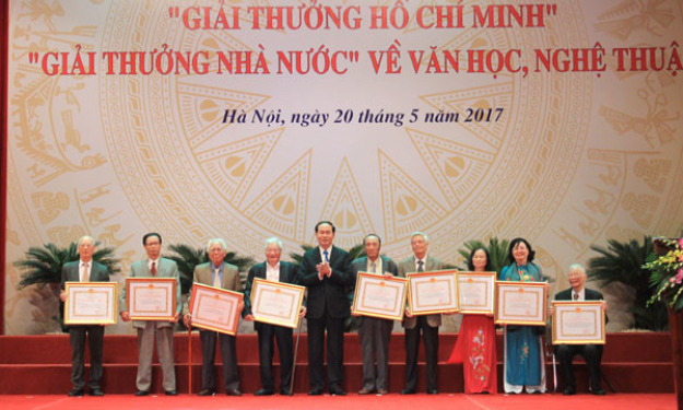 Chủ tịch nước trao &#8220;Giải thưởng Hồ Chí Minh&#8221; về văn học, nghệ thuật