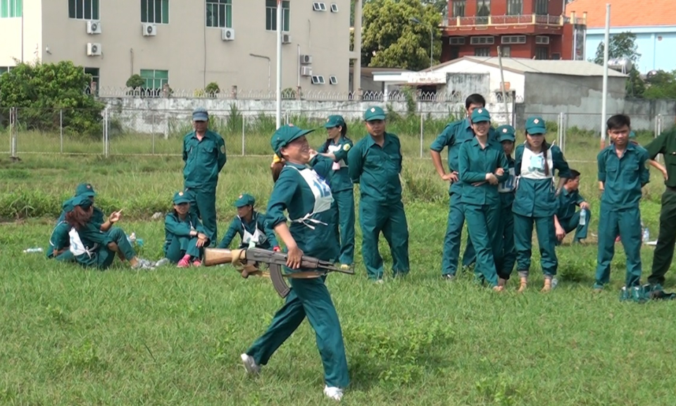 Đức Hòa khai mạc Hội thao thể dục thể thao Quốc phòng