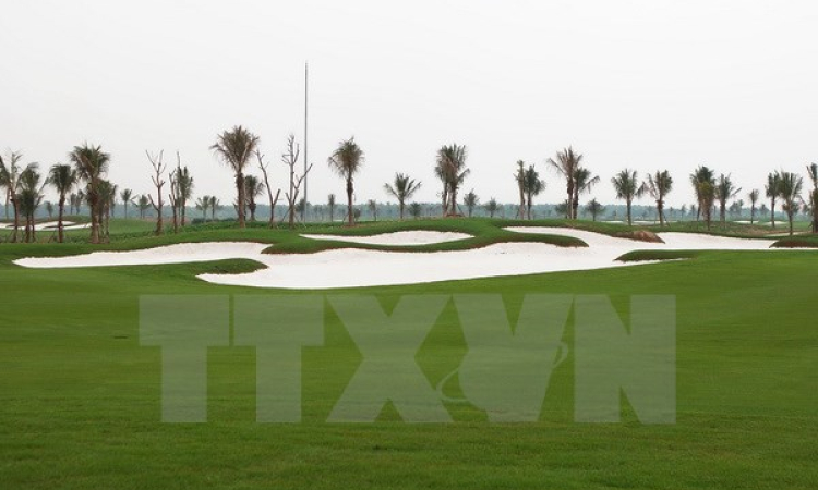 Thủ tướng yêu cầu dừng hoạt động xây dựng trong sân golf Tân Sơn Nhất