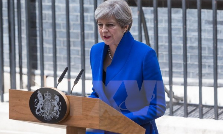 Thủ tướng Anh Theresa May không thay đổi các bộ trưởng cấp cao