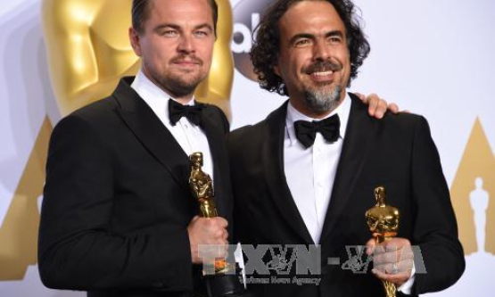 Leonardo DiCaprio trả lại tượng vàng Oscar