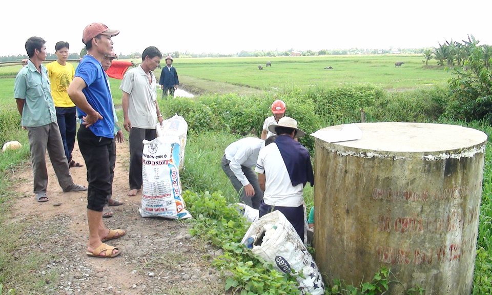 Ban chỉ đạo TDĐKXDĐSVH Huyện Đức Huệ làm việc xã Bình Thành