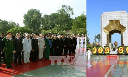 Lãnh đạo Đảng, Nhà nước tưởng niệm các Anh hùng Liệt sỹ và vào Lăng viếng Chủ tịch Hồ Chí Minh