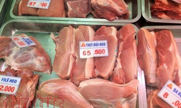 Sau khi bật tăng, giá lợn hơi lại giảm 10.000 đồng/kg