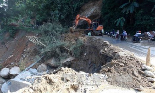 Lai Châu: Tập trung khắc phục sạt lở trên đèo Hoàng Liên Sơn