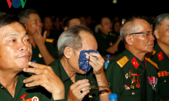 &#8220;Ánh lửa trái tim&#8221; &#8211; tôn vinh và tri ân các thương bệnh binh